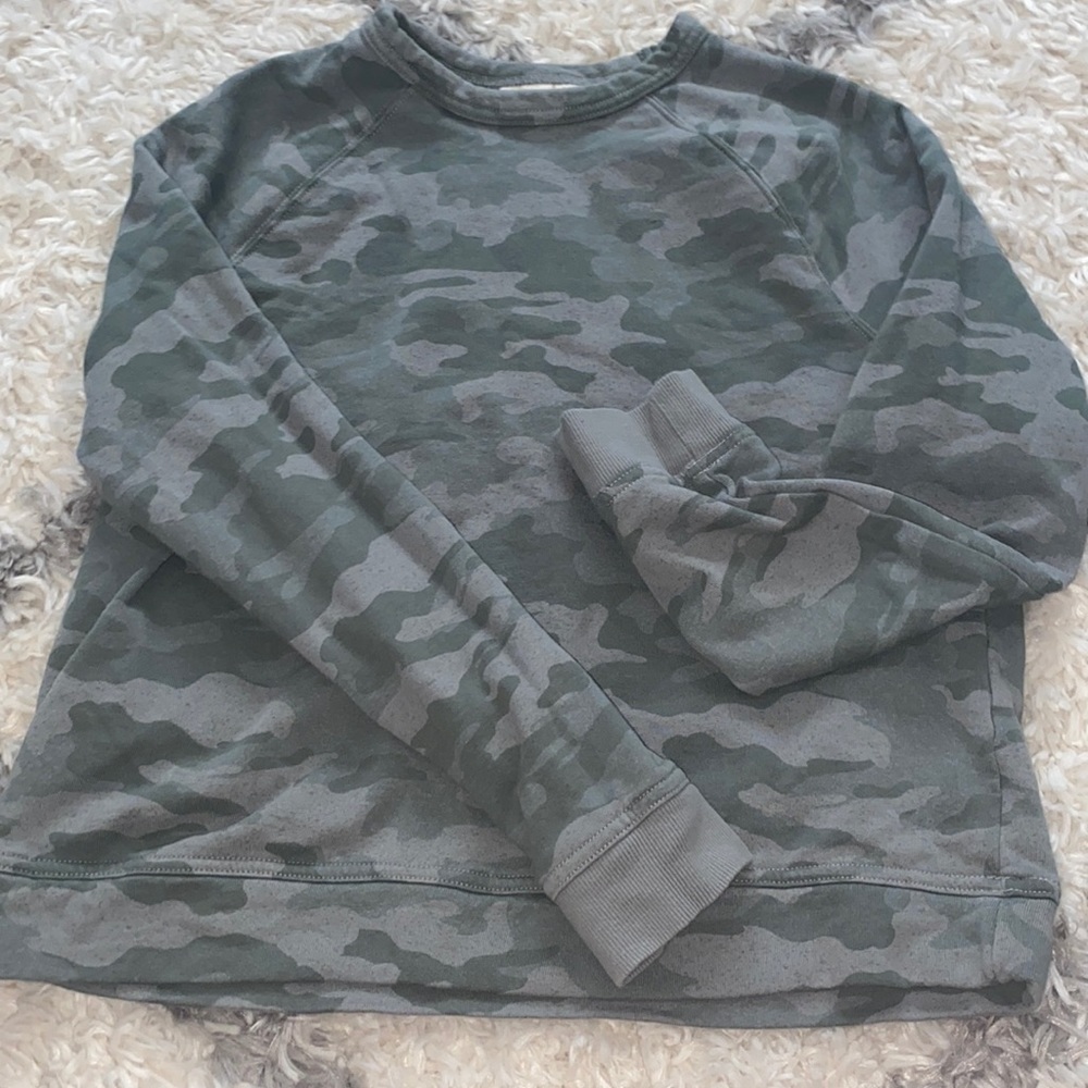 Camo sweatshirt